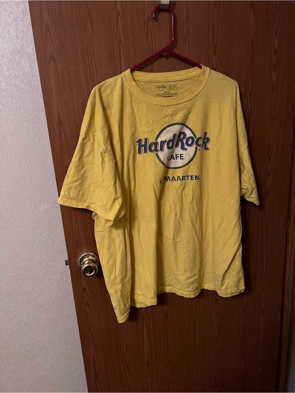 Men’s Vintage Hard Rock Cafe St. Maarten Yellow Classic Logo T-Shirt
